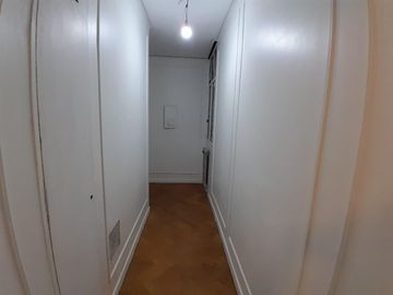 Venta de Excelente departamento estilo racionalista en Retiro