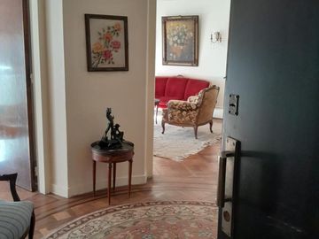 Venta de Excelente departamento estilo racionalista en Retiro