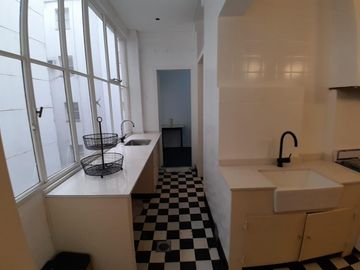 Venta de Excelente departamento estilo racionalista en Retiro