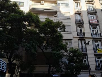 Venta de Excelente departamento estilo racionalista en Retiro