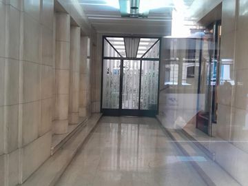 Venta de Excelente departamento estilo racionalista en Retiro