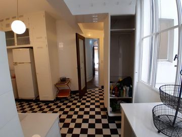 Venta de Excelente departamento estilo racionalista en Retiro