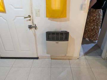 Dos casas en una con amplio patio y garage en venta - Merlo