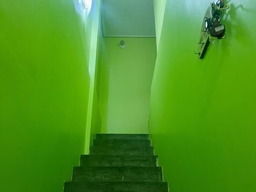 Casa de 6 ambientes con dos locales y gran fondo - Venta Directa!!