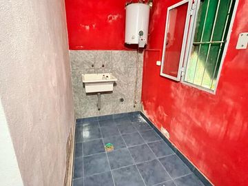 2 casas en terreno de 509 m2 en B° Obispo Piedrabuena. Recibe permuta