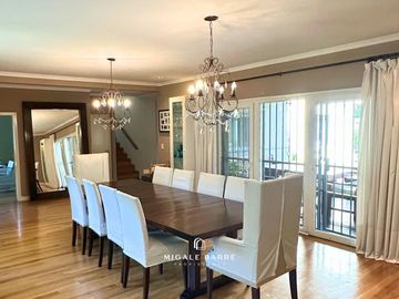 Venta Casa 8 ambientes en San Isidro – Jardín, pileta y 2 cocheras