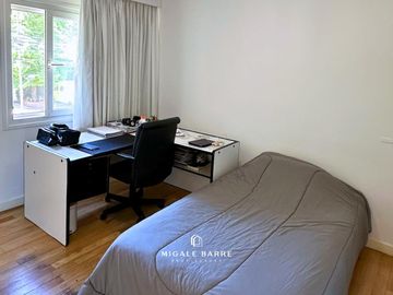 Venta Casa 8 ambientes en San Isidro – Jardín, pileta y 2 cocheras
