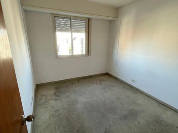 Departamento en 3 Ambientes con Cochera - Edificio Torrecentro I -  Venta Apto Credito