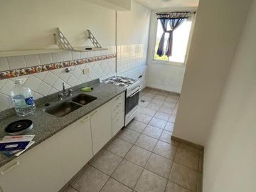 Departamento en 3 Ambientes con Cochera - Edificio Torrecentro I -  Venta Apto Credito