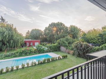 CASA EN VENTA EN BARRIO FINCAS DE MASCHWITZ - CINCO DORMITORIOS - MAROTO PROPIEDADES