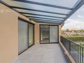 CASA EN VENTA EN BARRIO FINCAS DE MASCHWITZ - CINCO DORMITORIOS - MAROTO PROPIEDADES