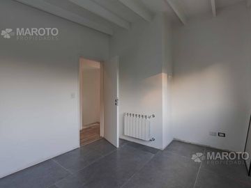 CASA EN VENTA EN BARRIO FINCAS DE MASCHWITZ - CINCO DORMITORIOS - MAROTO PROPIEDADES