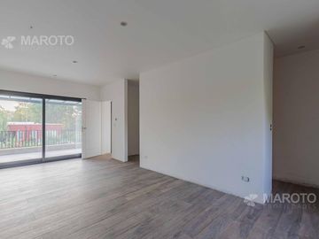 CASA EN VENTA EN BARRIO FINCAS DE MASCHWITZ - CINCO DORMITORIOS - MAROTO PROPIEDADES