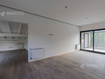 CASA EN VENTA EN BARRIO FINCAS DE MASCHWITZ - CINCO DORMITORIOS - MAROTO PROPIEDADES