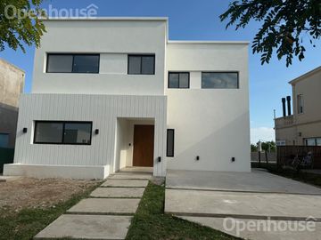 IMPERDIBLE Casa en  EL BARRIO DE SAN PABLO. SE PUEDE FINANCIAR!!!!!