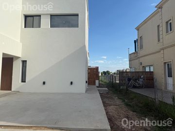 IMPERDIBLE Casa en  EL BARRIO DE SAN PABLO. SE PUEDE FINANCIAR!!!!!