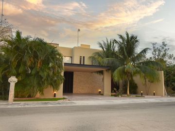 Casa en venta en Mérida, Privada Jardines de Rejoyada, Komchen ( L. B85)