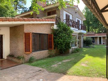 Venta Casa 4 Dormitorios en Rosario- Fisherton