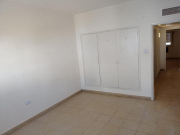 A metros Rafael Nuñez - Una Planta ,  3 dorm 2 Baños, Cochera doble , Vivienda o comercial
