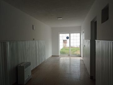 A metros Rafael Nuñez - Una Planta ,  3 dorm 2 Baños, Cochera doble , Vivienda o comercial