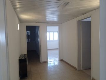 A metros Rafael Nuñez - Una Planta ,  3 dorm 2 Baños, Cochera doble , Vivienda o comercial