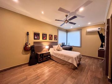 Espectacular casa en venta Club de Campo Loa Nogales