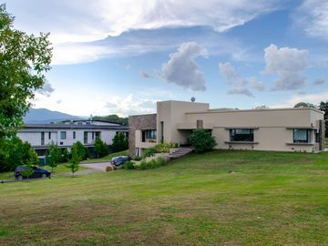 Espectacular casa en venta Club de Campo Loa Nogales