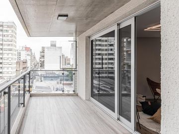 DEPARTAMENTO PREMIUM DE DOS DORMITORIOS VENTA PARRILLERO Y SOLARIUM CENTRO ROSARIO