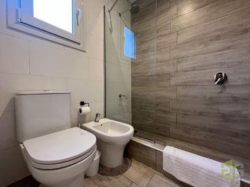 Casa en Venta. Cuatro Dormitorios. Pileta