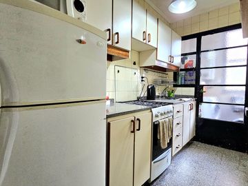 Malvinas Argentinas 200 - Departamento de 3 ambientes buen estado - Caballito