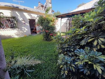 Boulogne - Luminoso PH Planta Baja 3 amb con amplio jardín!!