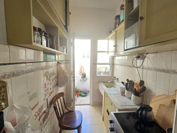 Venta Departamento 4 ambientes con patio- San Cristobal