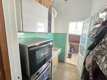 Venta Departamento 4 ambientes con patio- San Cristobal