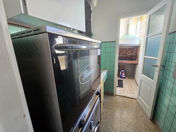 Venta Departamento 4 ambientes con patio- San Cristobal