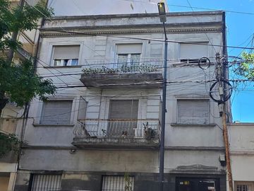 Venta Departamento 4 ambientes con patio- San Cristobal