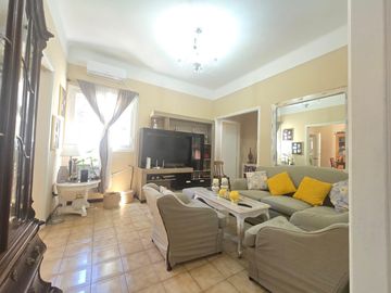 Venta Departamento 4 ambientes con patio- San Cristobal