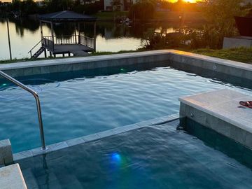 Casa en venta - 4 Dormitorios 2 Baños - Cochera - 1.800Mts2 - Ingeniero Maschwitz, Escobar