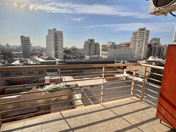 Departamento de 3 ambientes en venta en  Caballito
