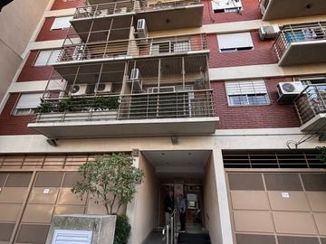 Departamento de 3 ambientes en venta en  Caballito