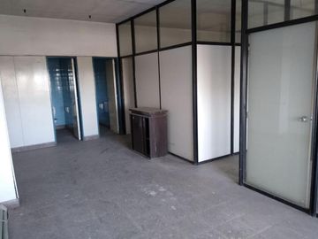 Edificio en venta - Ex Centro de internacion -  62 habitaciones - Lanús Oeste