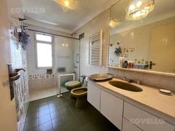 Venta piso de 7 ambientes con 3 cocheras - Palermo