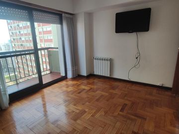Hermoso Departamento en Corrientes y Luro