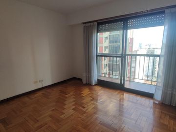 Hermoso Departamento en Corrientes y Luro