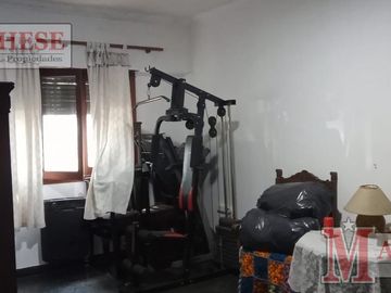 Casa 3 ambientes en venta en Castelar Sur