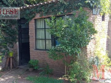 Casa 3 ambientes en venta en Castelar Sur