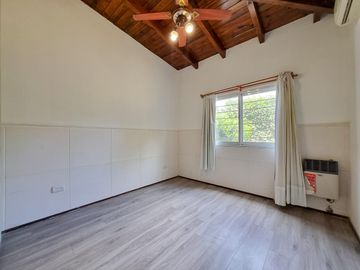 Casa en Venta Jose Hernandez al 2700, Funes.