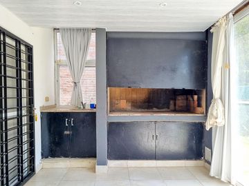 Casa en Venta Jose Hernandez al 2700, Funes.