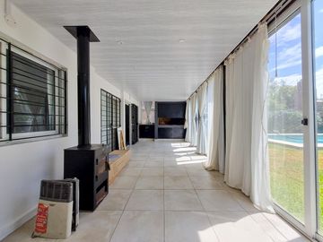Casa en Venta Jose Hernandez al 2700, Funes.
