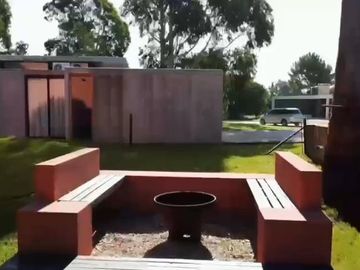Casa en venta  3 dormitorios  con pileta  Barrio Ecuestre  Costa Esmeralda
