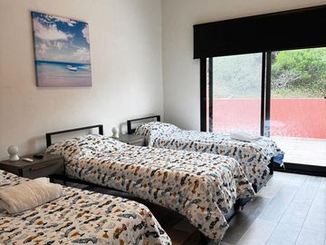 Casa en venta  3 dormitorios  con pileta  Barrio Ecuestre  Costa Esmeralda